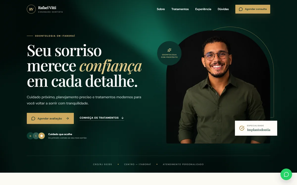 Página inicial do site Rafael Vitti, com retrato do dentista e identidade em verde profundo